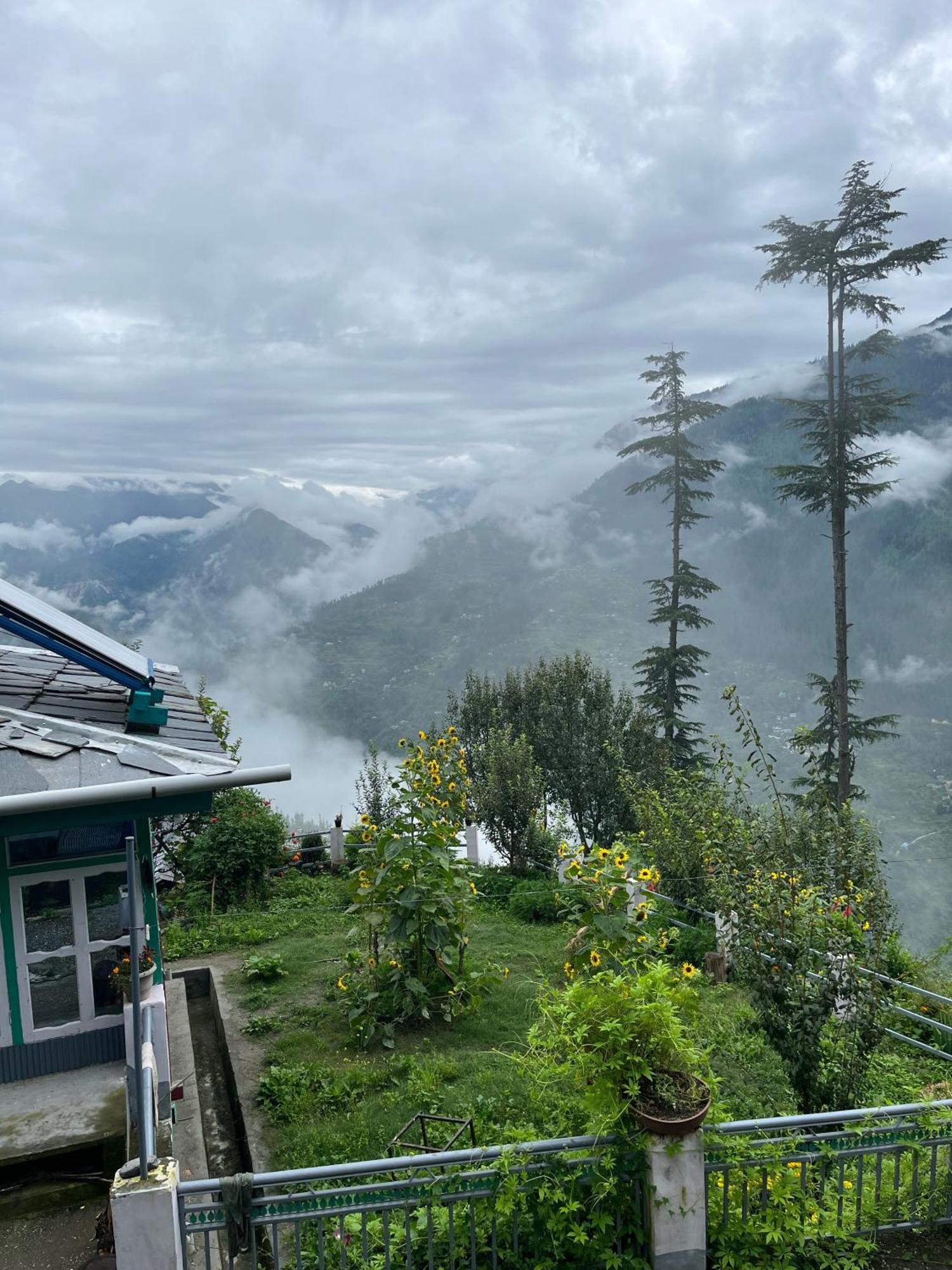 Готель Mountain Eyrie Banjar Екстер'єр фото